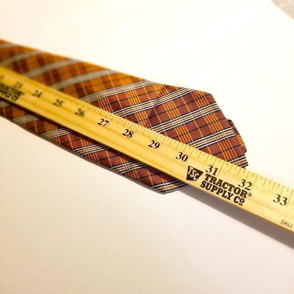 Roundtree Yorke Tie Import Silk Tipped Bar Tac Hand Sewn Weave US Diamond Design - Picture 8 of 10